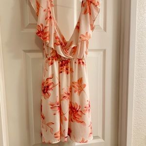 lush (v-cut short dress)